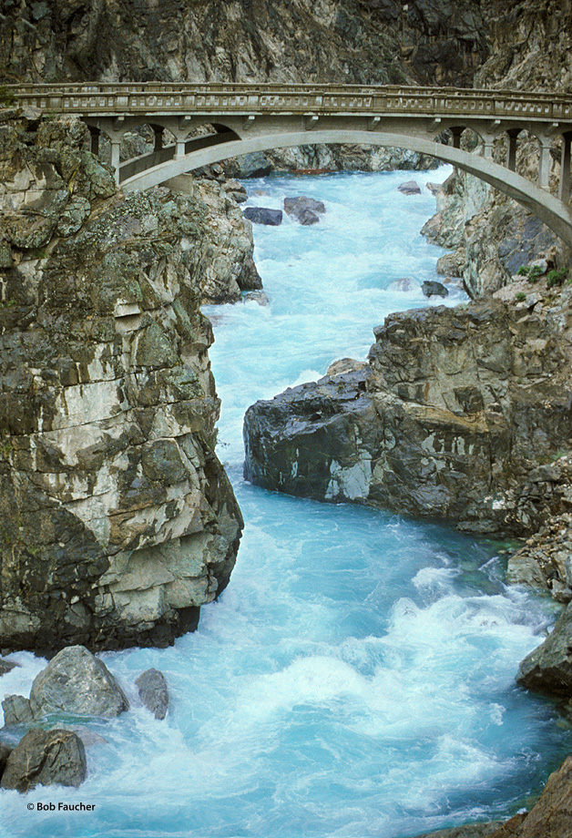 Chelan Falls is a historically significant waterfall along the Chelan River as it drops down the final gorge between Lake Chelan...