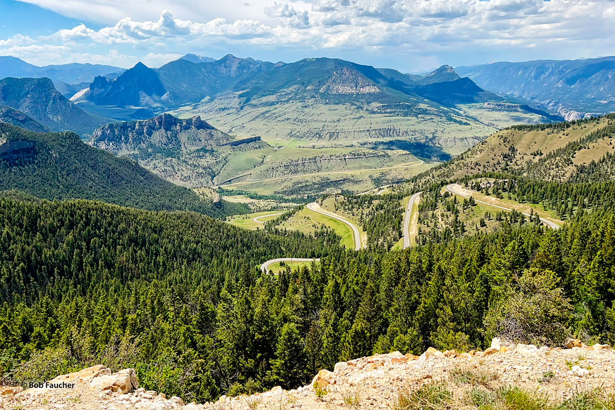 Dead Indian Summit Overlook Dead Indian Pass is a mountain pass on Wyoming Highway 296. The pass is located on Chief Joseph Scenic Byway and crosses the...