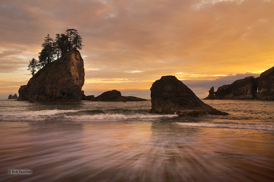 La Push Beach is a series of beach chains called Beach one, two, and three. Second Beach is the longest and flattest of the three...