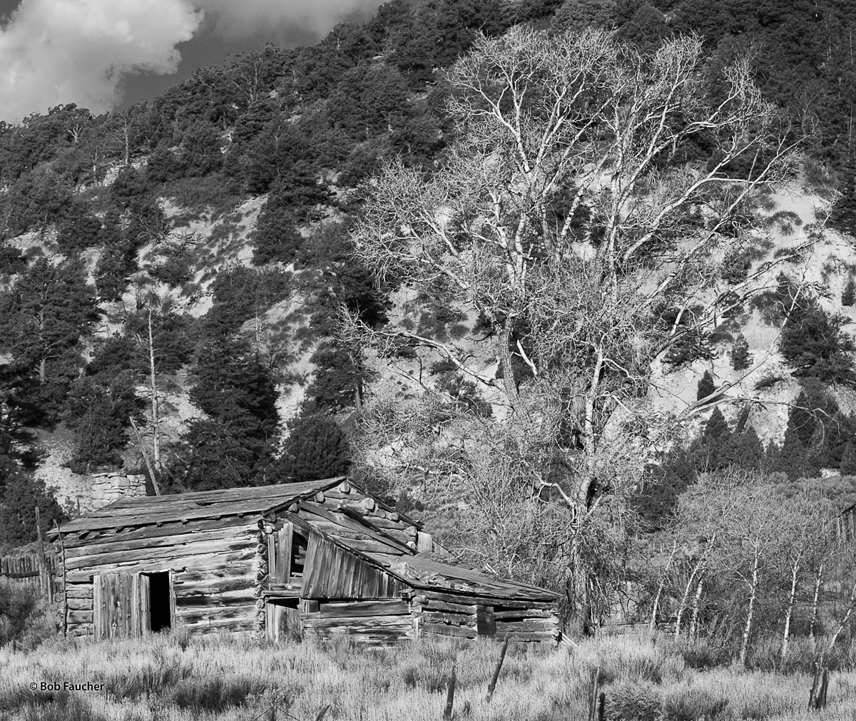 An abandoned building in Long Valley, Utah, near the turnoff to Bryce Canyon