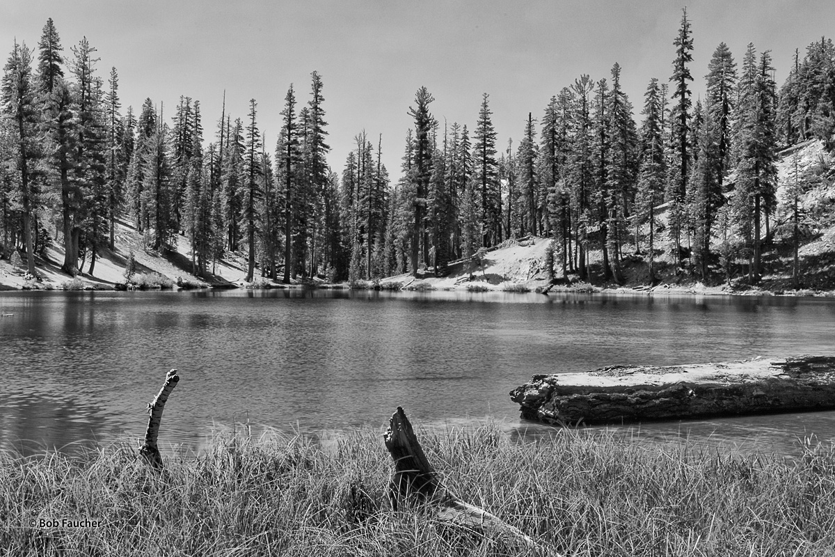 Despite its foreboding name, Starkweather Lake in Devil's Postpile NM was peaceful and calm under cloudless skies