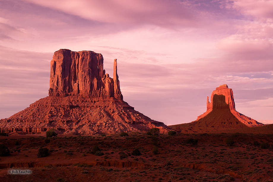 Two days a year in the enchanting landscapes of Monument Valley a wondrous event occurs. In March and September, the West Mitten...